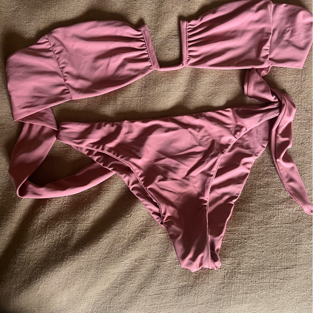 Benoa Bikini Set Queens Top Hina Bottom Gem